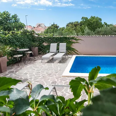 Casa Franka Brodarica (Sibenik-Knin)