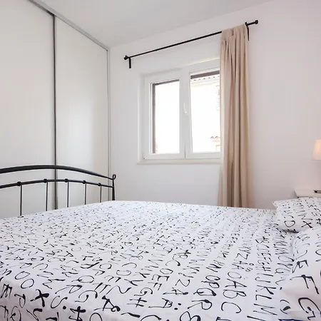 Casa Franka Brodarica (Sibenik-Knin)