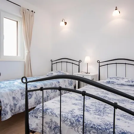 Apartment Casa Franka *