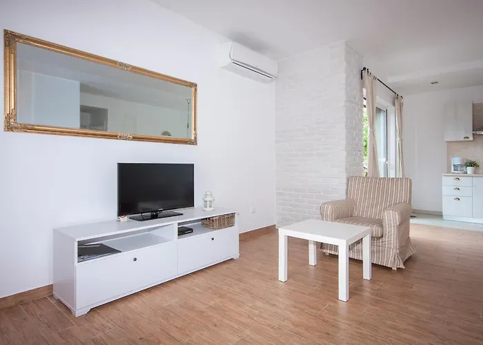 Casa Franka Brodarica (Sibenik-Knin)